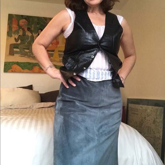 Banana Republic Suede Skirt - Picture 1 of 11
